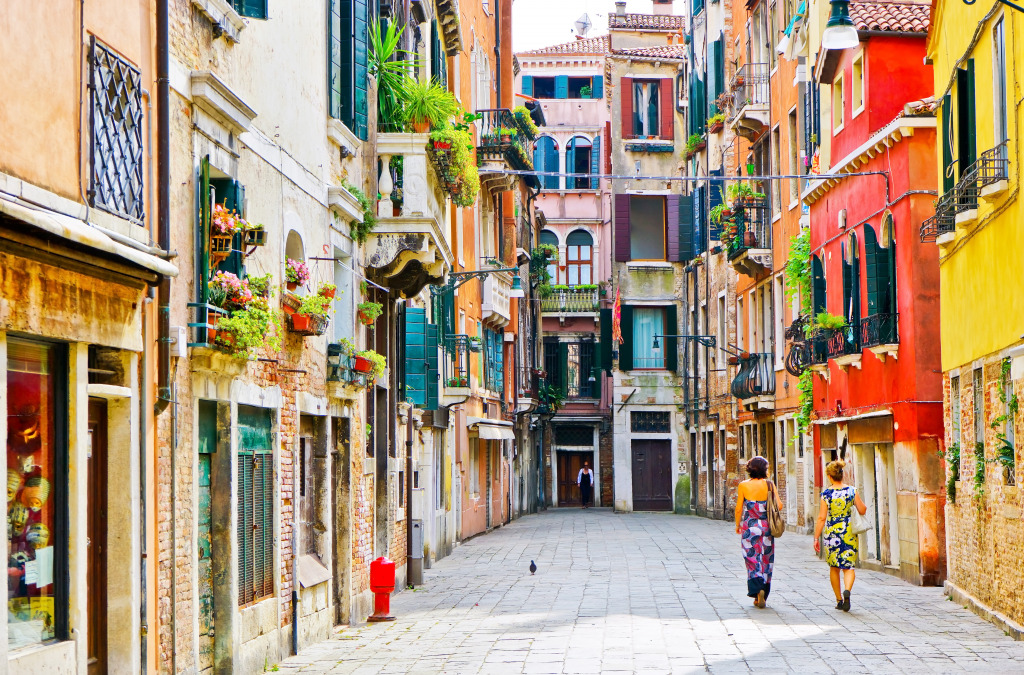 Colorful Venetian Houses jigsaw puzzle in Street View puzzles on TheJigsawPuzzles.com