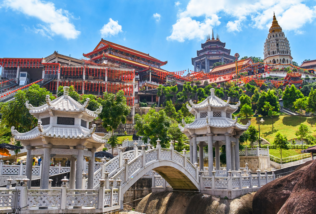 Kek Lok Si Temple, Penang Island, Malaysia jigsaw puzzle in Bridges puzzles on TheJigsawPuzzles.com