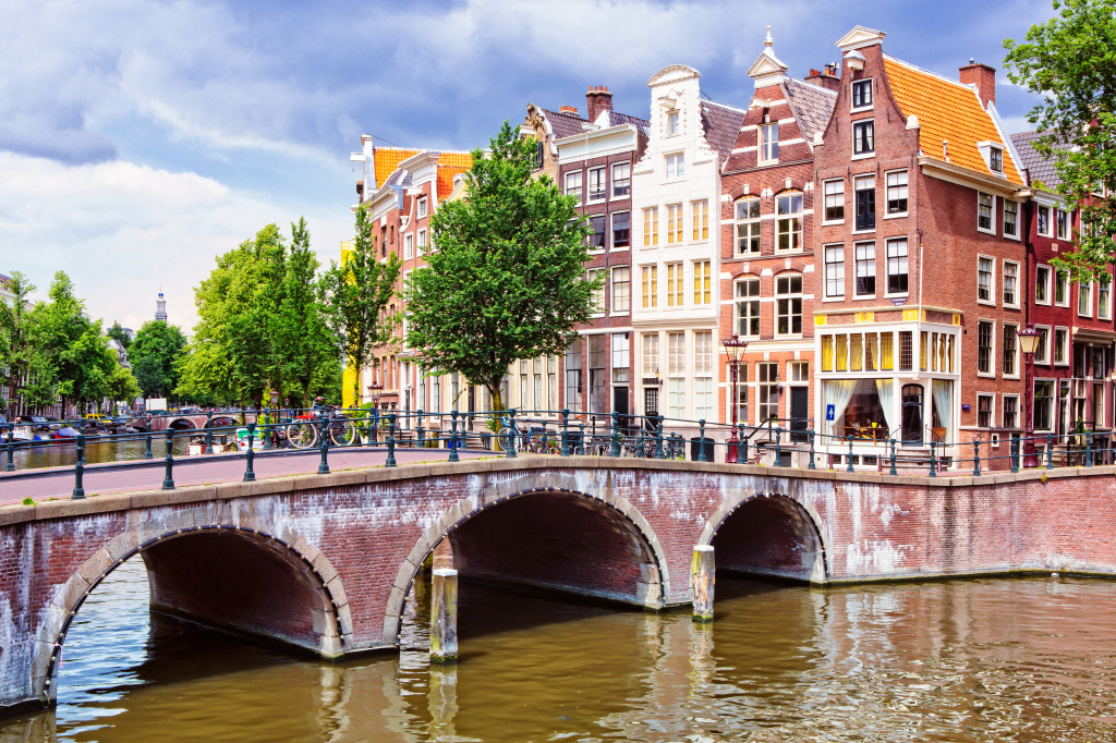 Traditional Houses In Amsterdam jigsaw puzzle in Bridges puzzles on TheJigsawPuzzles.com