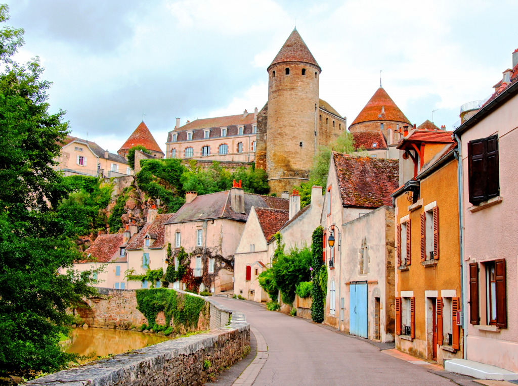 Fortified Town of Semur en Auxois, France jigsaw puzzle in Castles puzzles on TheJigsawPuzzles.com