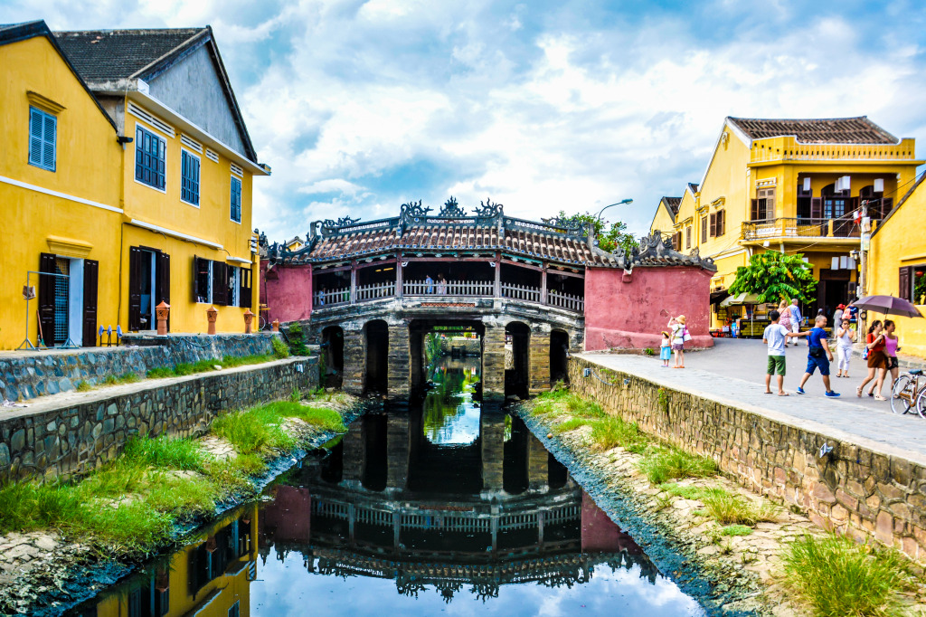 Japanese Covered Bridge, Hoi An, Vietnam jigsaw puzzle in Bridges puzzles on TheJigsawPuzzles.com