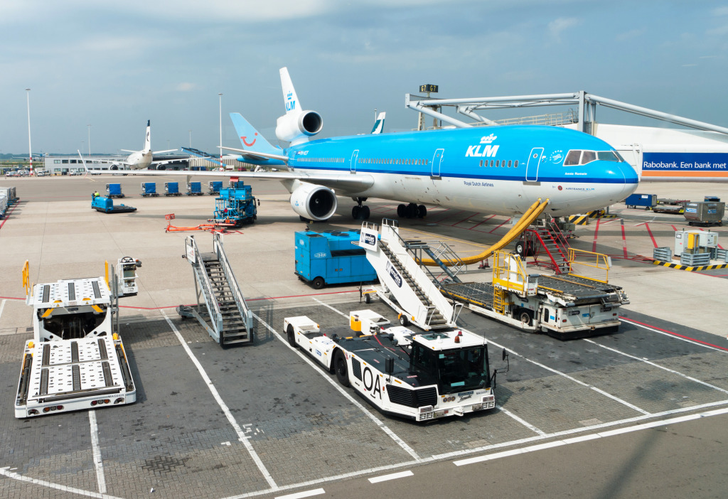 Schiphol Airport in Amsterdam jigsaw puzzle in Aviation puzzles on TheJigsawPuzzles.com