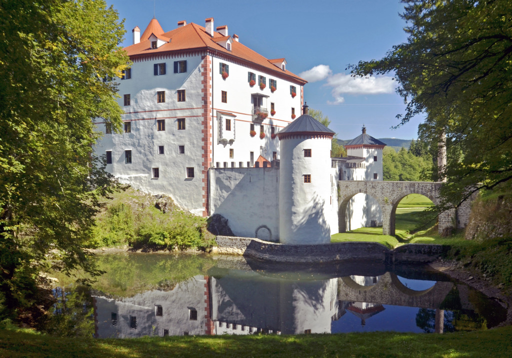 Castle Sneznik in Slovenia jigsaw puzzle in Castles puzzles on TheJigsawPuzzles.com