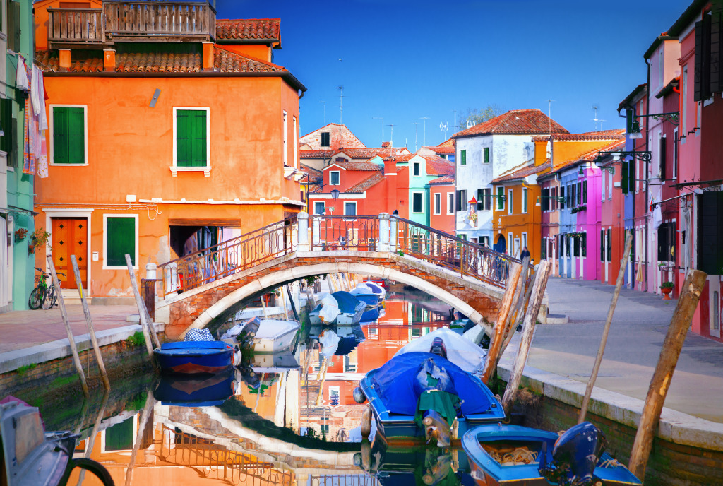 Colorful Houses in Burano, Venice jigsaw puzzle in Street View puzzles on TheJigsawPuzzles.com