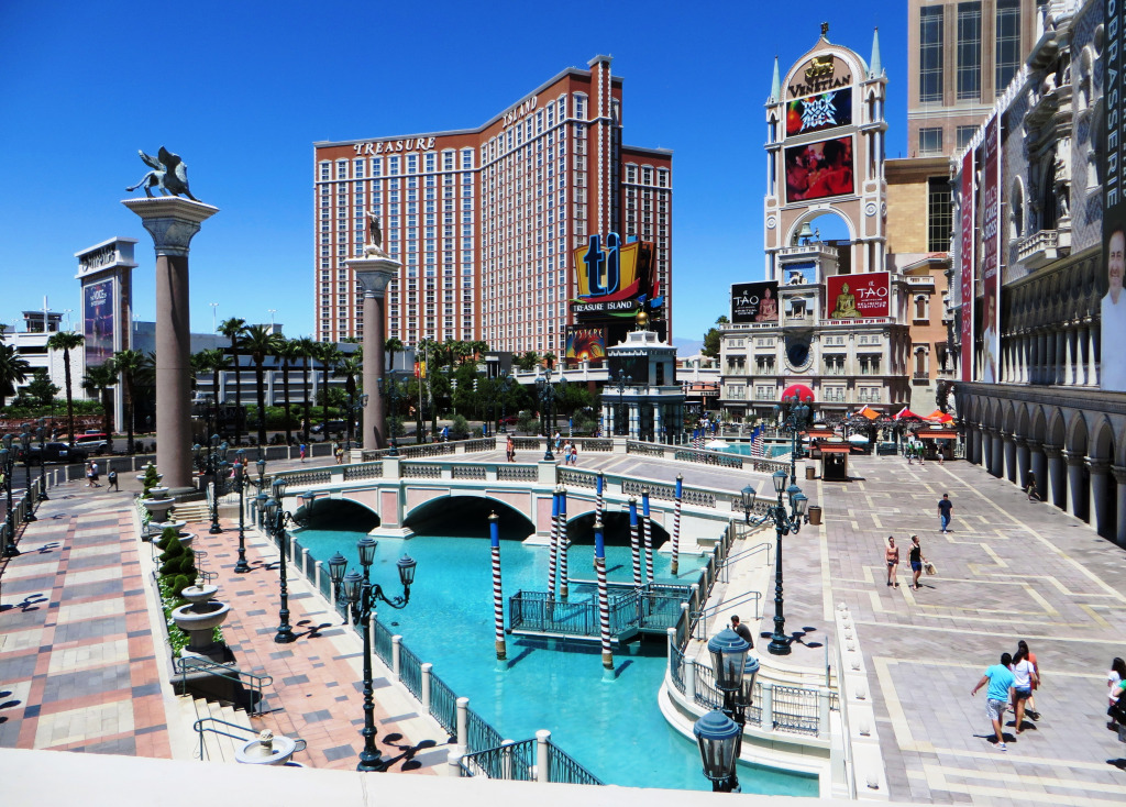 Las Vegas Strip jigsaw puzzle in Street View puzzles on TheJigsawPuzzles.com