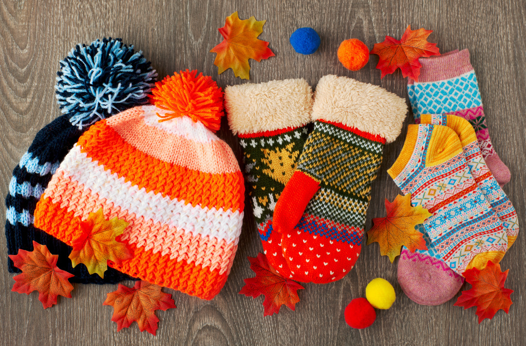 Knitted Hats, Mittens and Socks jigsaw puzzle in Handmade puzzles on TheJigsawPuzzles.com