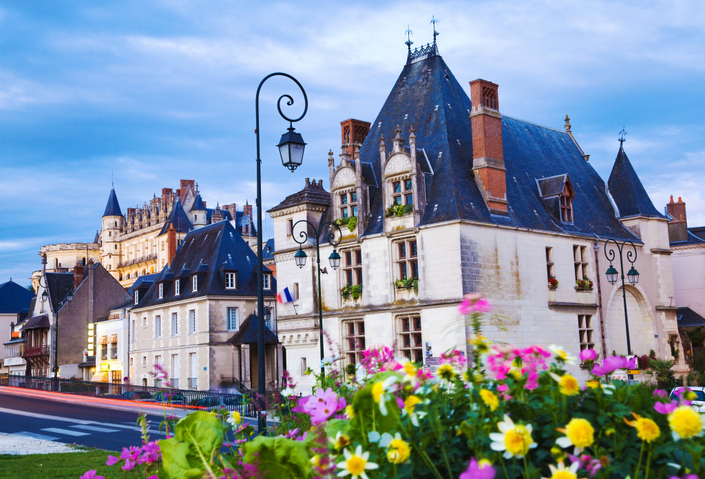 Amboise Town and Chateau at Dusk, France jigsaw puzzle in Castles puzzles on TheJigsawPuzzles.com