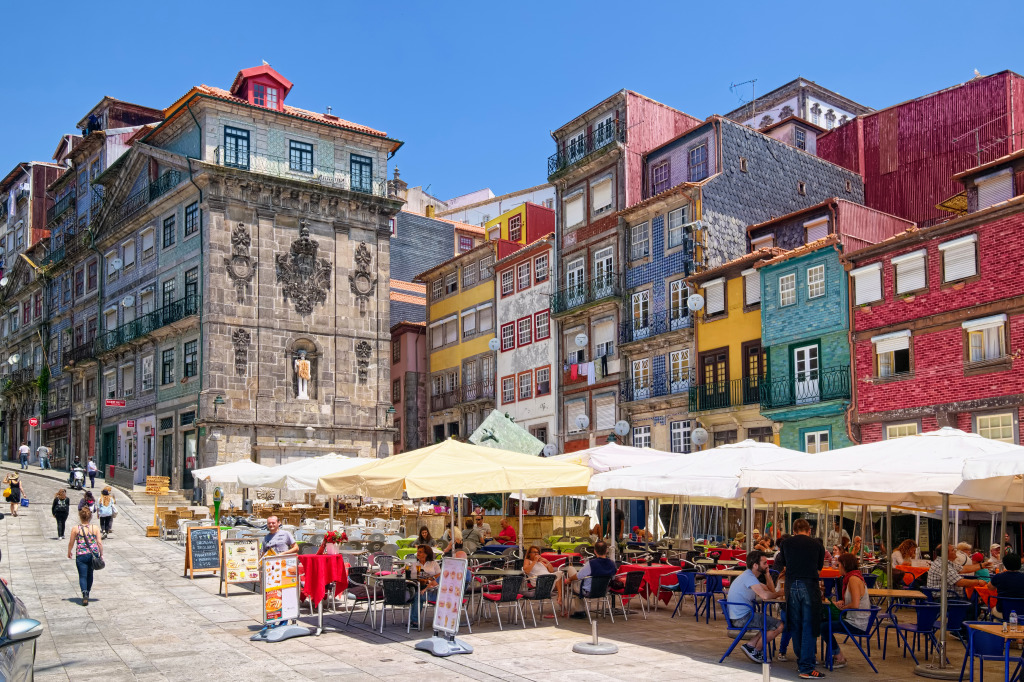 Historic Ribeira Square of Porto, Portugal jigsaw puzzle in Street View puzzles on TheJigsawPuzzles.com