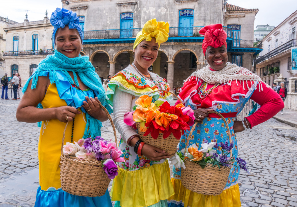 Three Women in Havana jigsaw puzzle in People puzzles on TheJigsawPuzzles.com