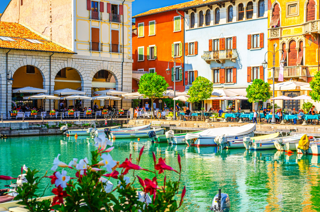 Desenzano del Garda, Italy jigsaw puzzle in Puzzle of the Day puzzles on TheJigsawPuzzles.com