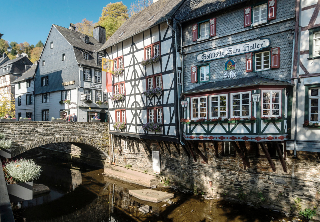 Historic Center of Monschau, Germany jigsaw puzzle in Bridges puzzles on TheJigsawPuzzles.com