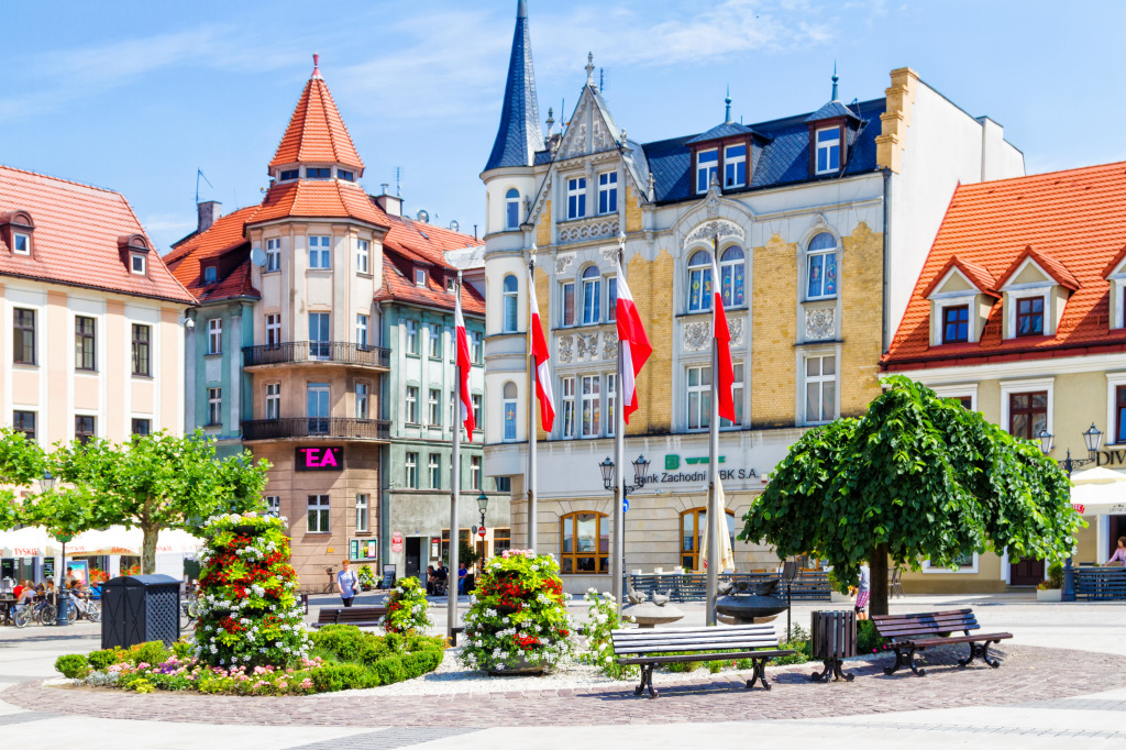 Market Square in Pszczyna, Poland jigsaw puzzle in Street View puzzles on TheJigsawPuzzles.com