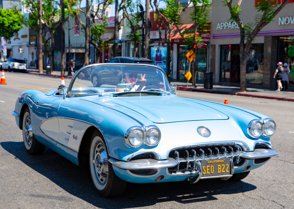 Chevrolet Corvette, Hollywood Boulevard, LA jigsaw puzzle in Cars & Bikes puzzles on TheJigsawPuzzles.com