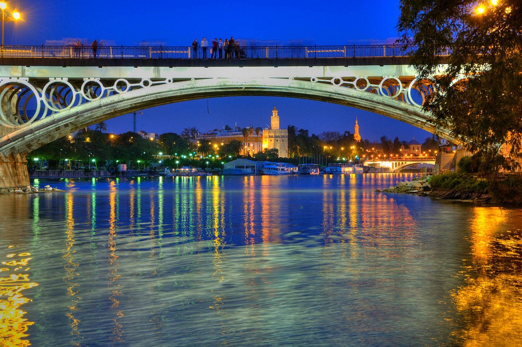 Puente de Triana, Sevilla, Spain jigsaw puzzle in Bridges puzzles on TheJigsawPuzzles.com