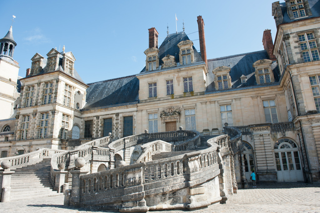 Chateau de Fontainebleau, France jigsaw puzzle in Castles puzzles on TheJigsawPuzzles.com