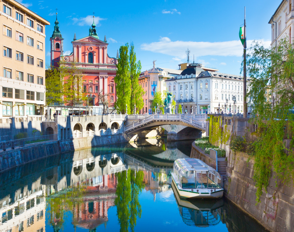 Slovenian Capital Ljubljana jigsaw puzzle in Bridges puzzles on TheJigsawPuzzles.com