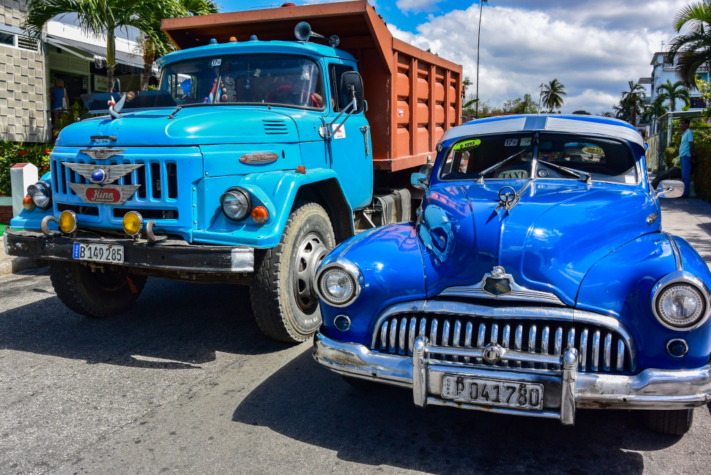 Old Havana, Cuba jigsaw puzzle in Cars & Bikes puzzles on TheJigsawPuzzles.com