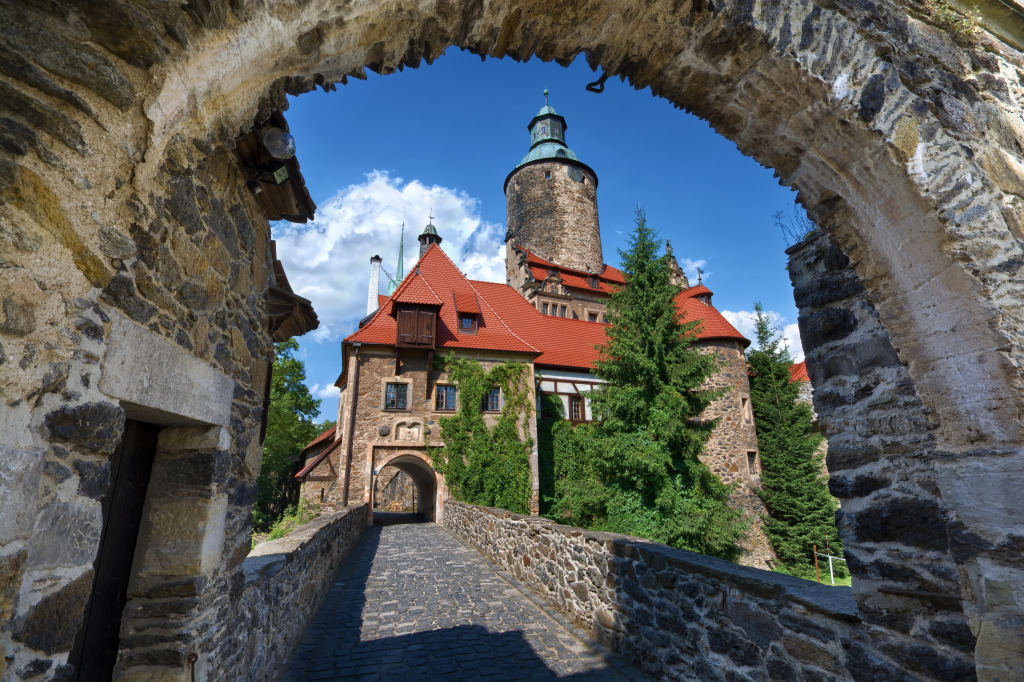 Czocha Castle in Lesna, Poland jigsaw puzzle in Castles puzzles on TheJigsawPuzzles.com