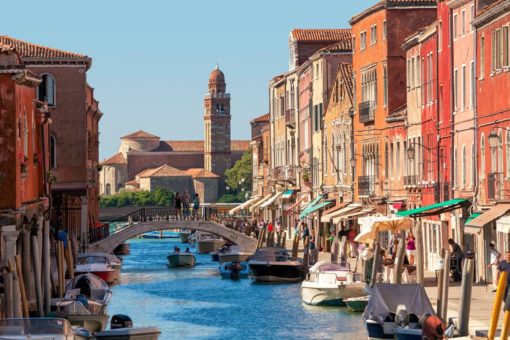 Canal in Murano, Italy jigsaw puzzle in Bridges puzzles on TheJigsawPuzzles.com