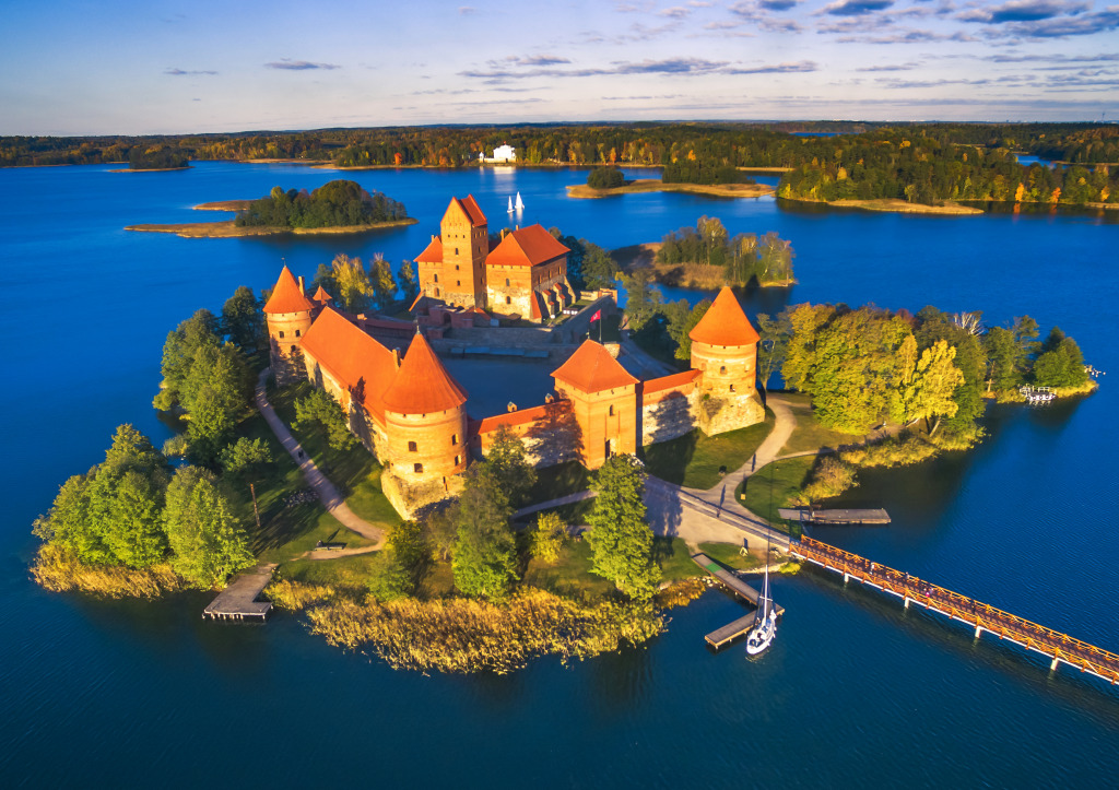 Trakai Island Castle, Lithuania jigsaw puzzle in Castles puzzles on TheJigsawPuzzles.com