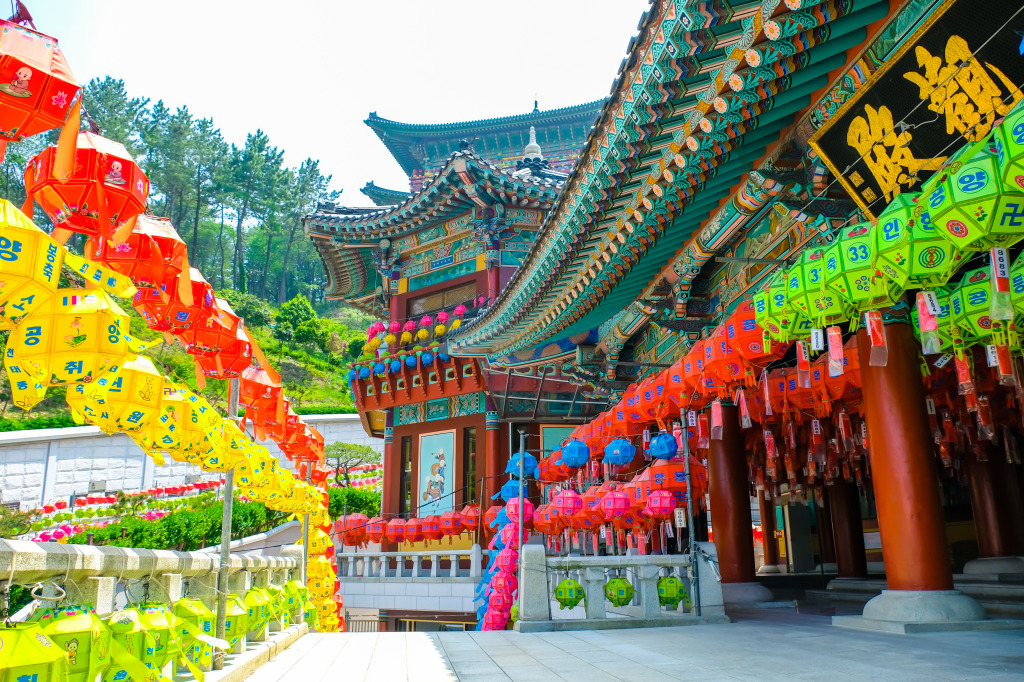 Samgwangsa Temple, Busan, South Korea jigsaw puzzle in Street View puzzles on TheJigsawPuzzles.com