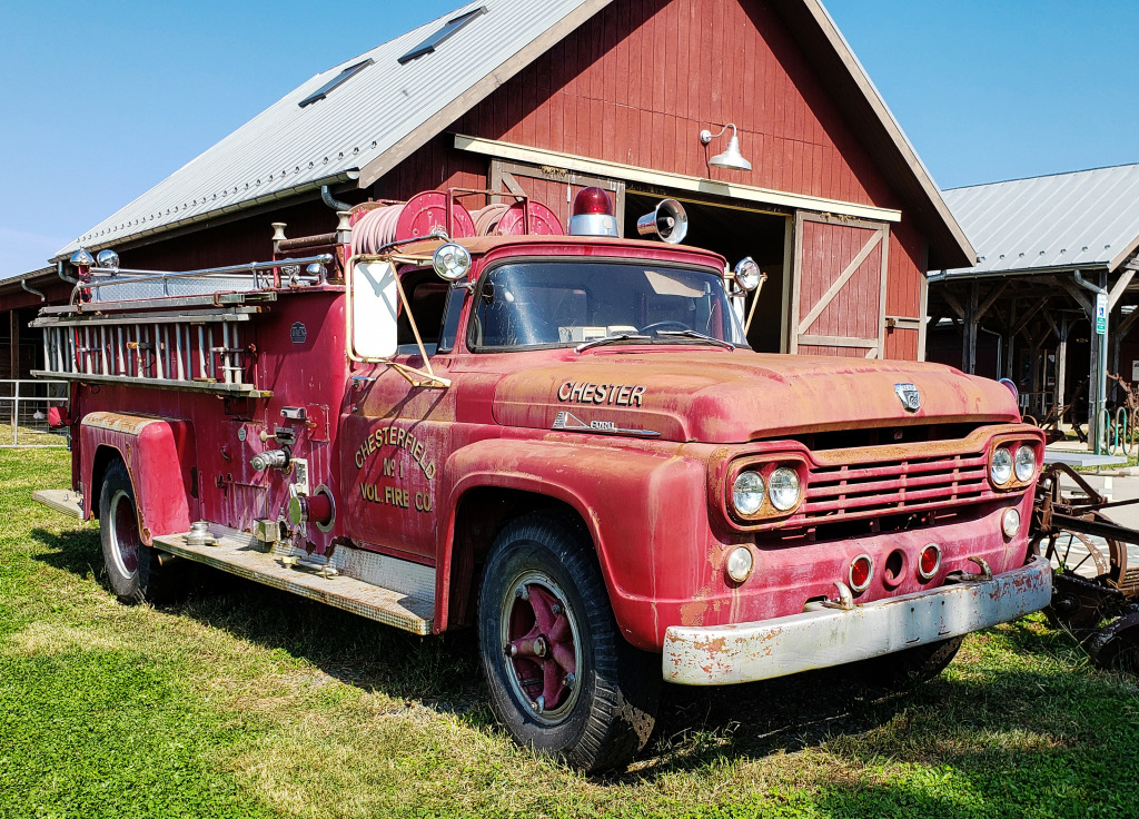 Antique Fire Truck, Leesburg, Virginia jigsaw puzzle in Cars & Bikes puzzles on TheJigsawPuzzles.com