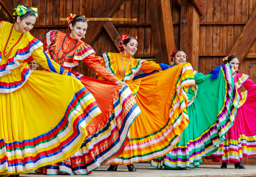 Mexican Dancers jigsaw puzzle in Puzzle of the Day puzzles on TheJigsawPuzzles.com