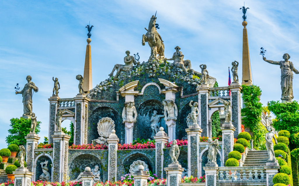 Borromeo Palace Gardens, Italy jigsaw puzzle in Castles puzzles on TheJigsawPuzzles.com