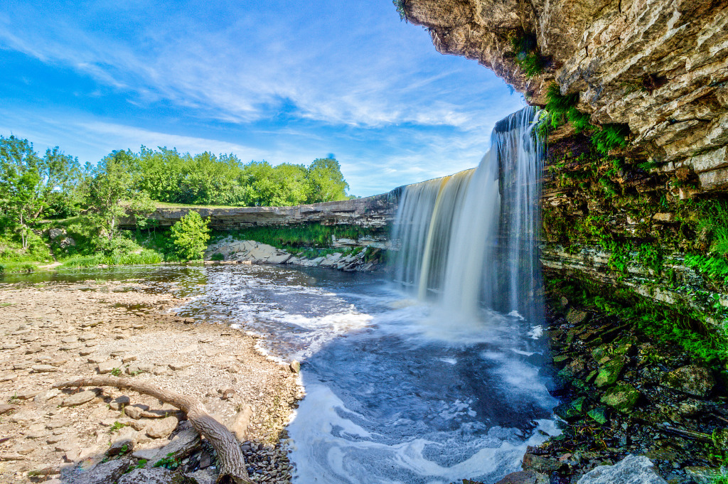 Jägala Waterfall, Estonia jigsaw puzzle in Waterfalls puzzles on TheJigsawPuzzles.com