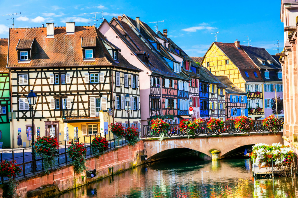 Canal in Colmar, France jigsaw puzzle in Bridges puzzles on TheJigsawPuzzles.com