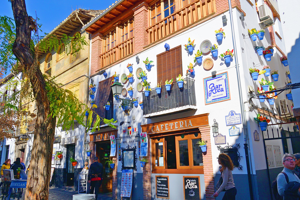 Granada Medieval Quarter, Spain jigsaw puzzle in Street View puzzles on TheJigsawPuzzles.com