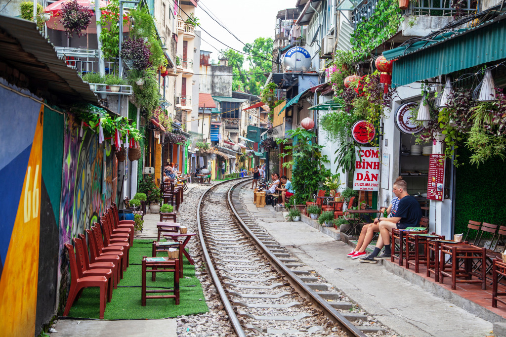 Hanoi Street Train Tracks, Vietnam jigsaw puzzle in Street View puzzles on TheJigsawPuzzles.com