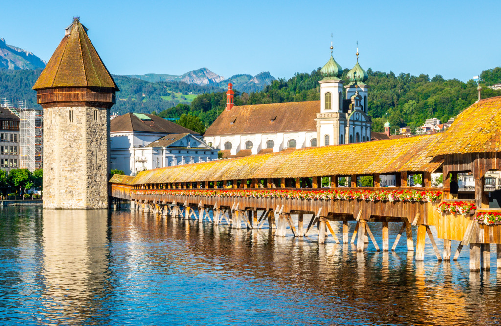 Chapel Bridge, Lucerne, Switzerland jigsaw puzzle in Puzzle of the Day puzzles on TheJigsawPuzzles.com