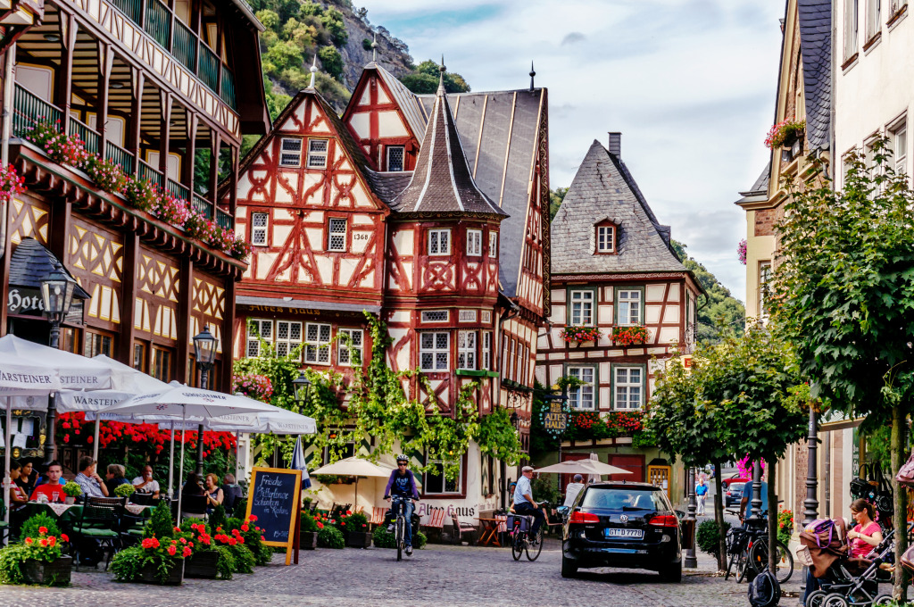 Streets of Bacharach, Germany jigsaw puzzle in Street View puzzles on TheJigsawPuzzles.com