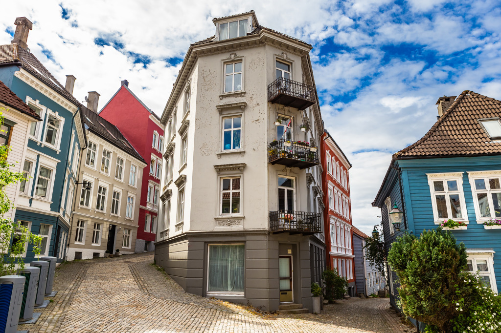 Old Part of Bergen, Norway jigsaw puzzle in Street View puzzles on TheJigsawPuzzles.com