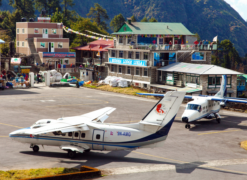 Lukla Airport, Nepal jigsaw puzzle in Aviation puzzles on TheJigsawPuzzles.com