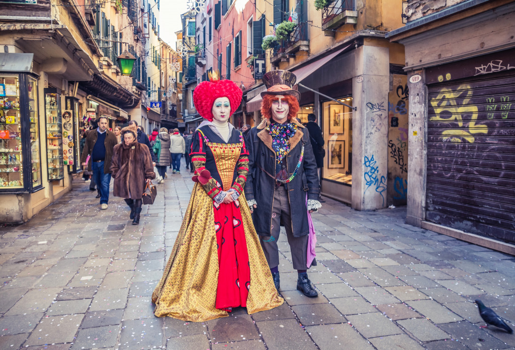 Street in Venice, Italy jigsaw puzzle in People puzzles on TheJigsawPuzzles.com