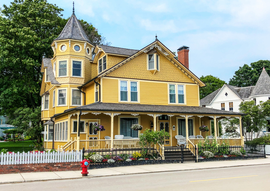 Mackinaw Island, Michigan jigsaw puzzle in Street View puzzles on TheJigsawPuzzles.com