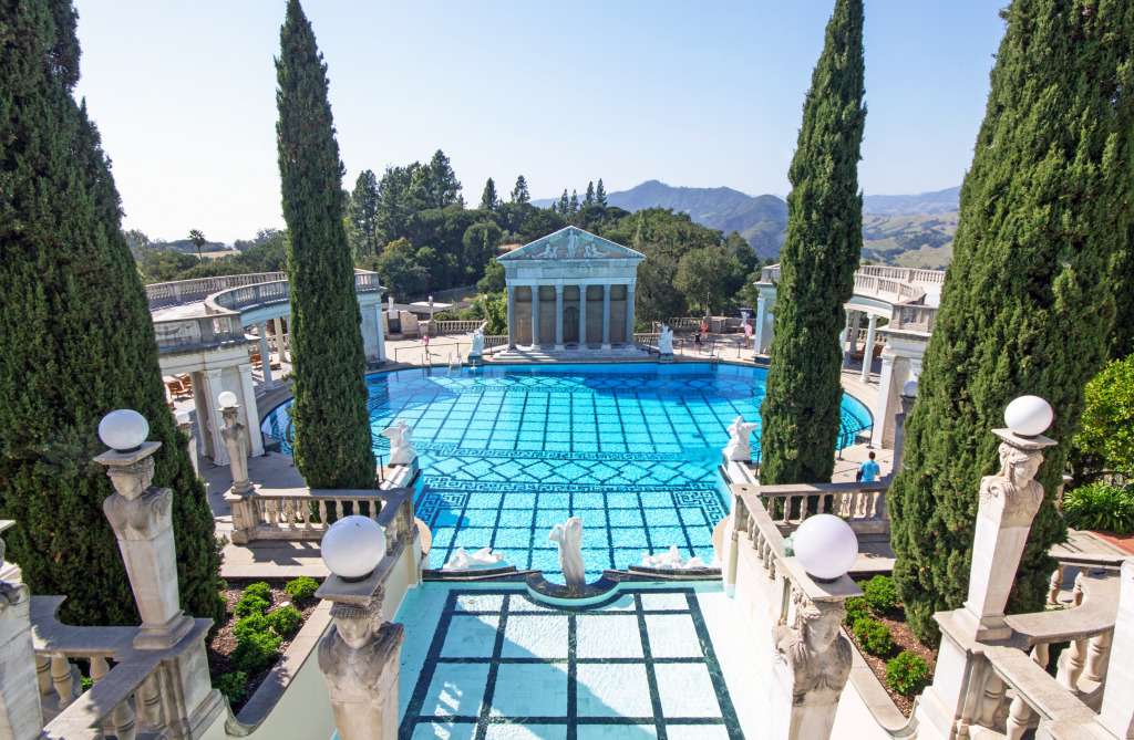 Hearst Castle, San Simeon CA jigsaw puzzle in Castles puzzles on TheJigsawPuzzles.com