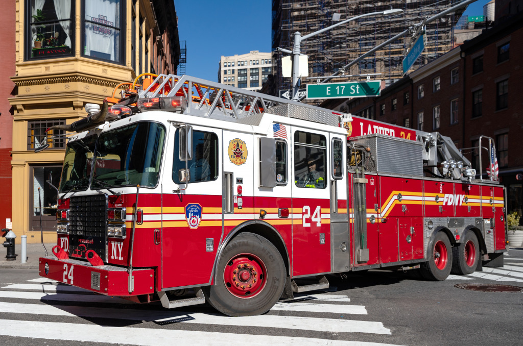 NYC Fire Department Truck jigsaw puzzle in Cars & Bikes puzzles on TheJigsawPuzzles.com