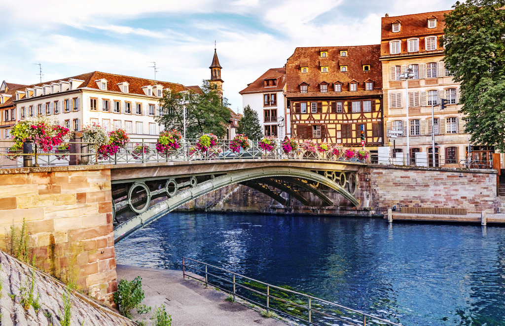 Little France Quarter in Strasbourg jigsaw puzzle in Bridges puzzles on TheJigsawPuzzles.com