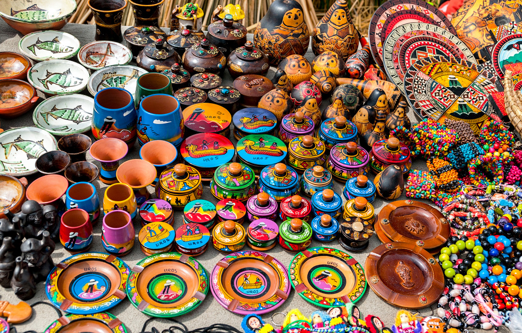 Peruvian Souvenirs, Market in Lima jigsaw puzzle in Handmade puzzles on TheJigsawPuzzles.com
