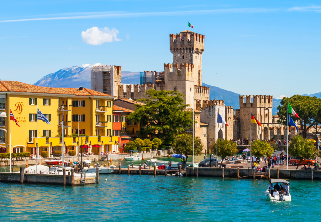 Sirmione, Lake Garda, Italy jigsaw puzzle in Castles puzzles on TheJigsawPuzzles.com