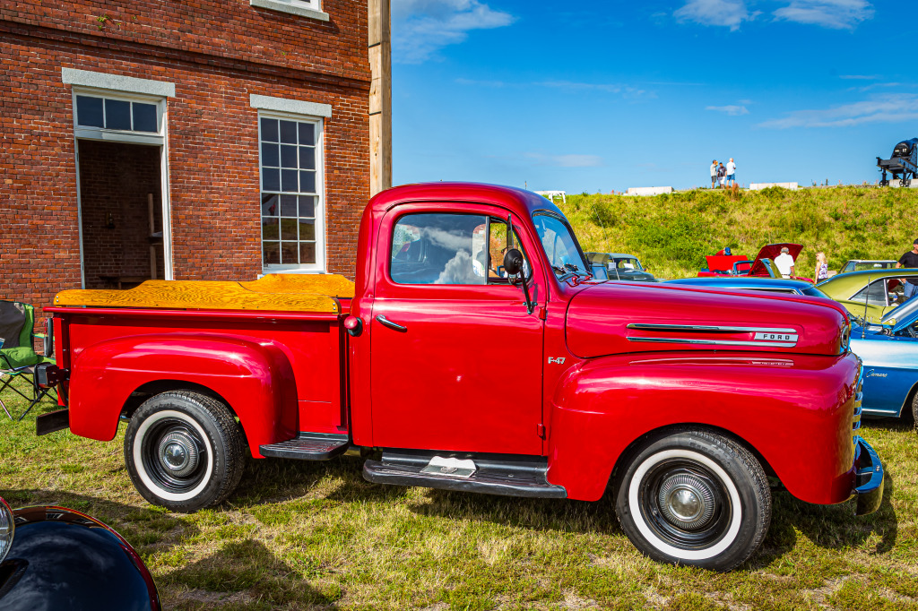 1950 Ford F-47 Pickup Truck jigsaw puzzle in Cars & Bikes puzzles on TheJigsawPuzzles.com