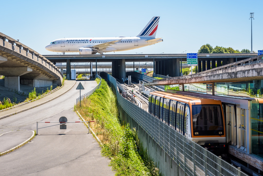 Charles de Gaulle Airport, Paris, France jigsaw puzzle in Aviation puzzles on TheJigsawPuzzles.com