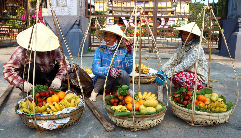 Fruit Sellers in Hoi An, Vietnam jigsaw puzzle in Fruits & Veggies puzzles on TheJigsawPuzzles.com