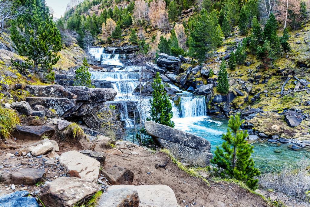 Soaso Gradas Waterfalls, Aragon, Spain jigsaw puzzle in Waterfalls puzzles on TheJigsawPuzzles.com