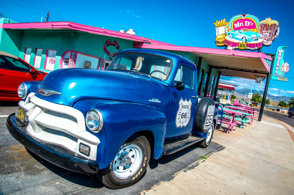 Mr D’z Route 66 Diner, Arizona jigsaw puzzle in Cars & Bikes puzzles on TheJigsawPuzzles.com