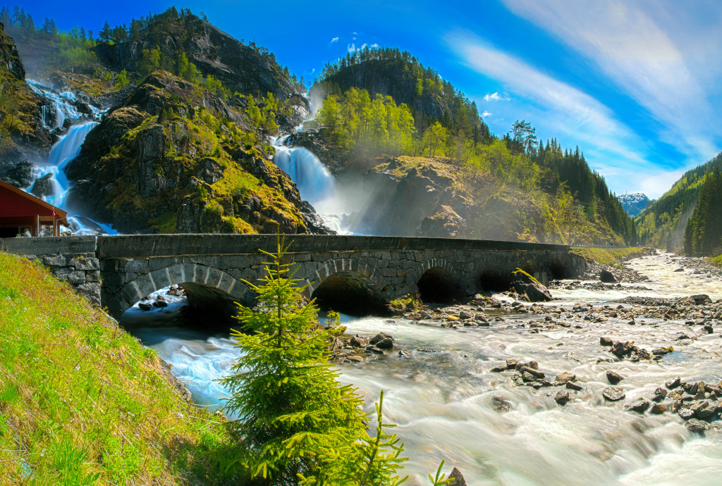 Låtefoss Waterfall, Norway jigsaw puzzle in Waterfalls puzzles on TheJigsawPuzzles.com