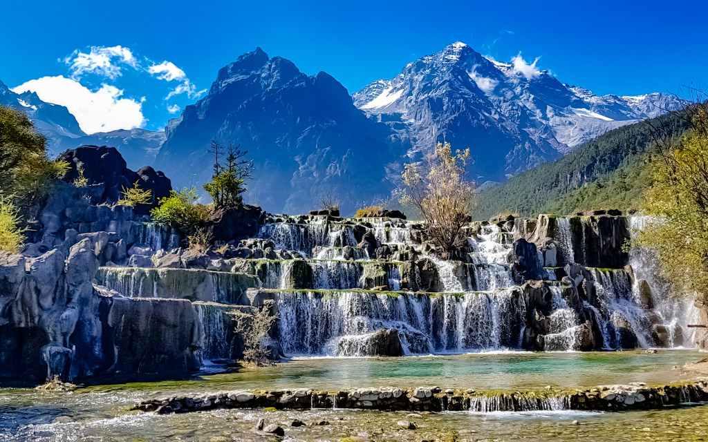 Blue Moon Valley, Lijiang, China jigsaw puzzle in Waterfalls puzzles on TheJigsawPuzzles.com